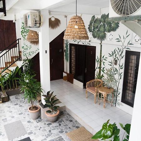 Sunrise Surf Guest House Canggu Kültér fotó